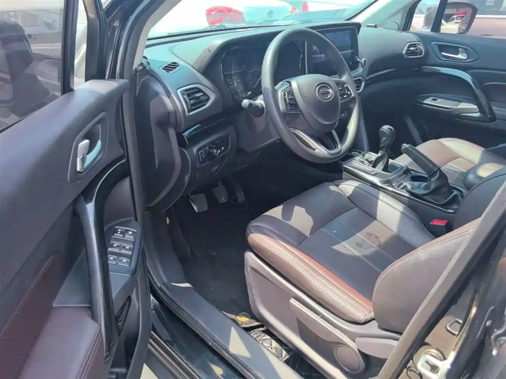 GAC Motor Trumpchi GS4 2018 — фото 16