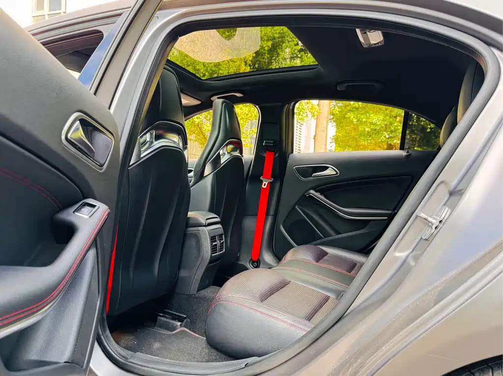 Mercedes-Benz A-Class AMG 2016 — фото 8