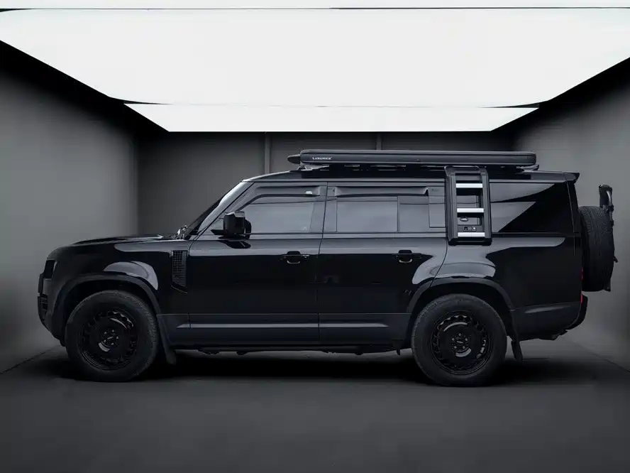 Land Rover Defender 2023 — фото 3