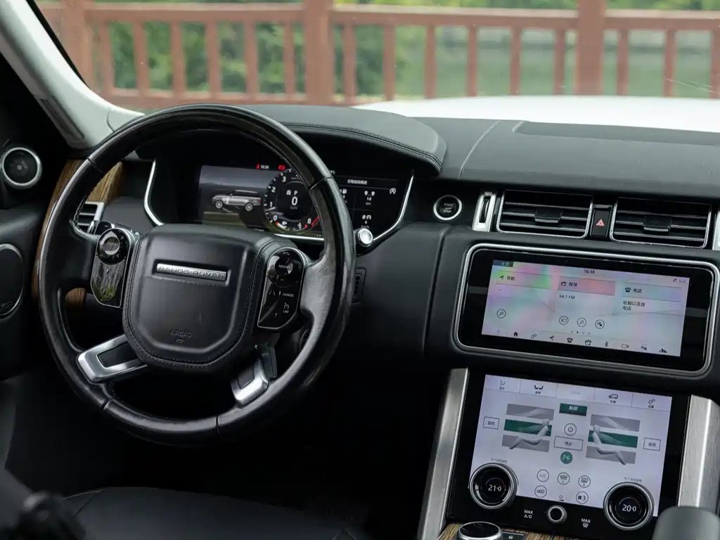 Land Rover Range Rover 2019 — фото 11