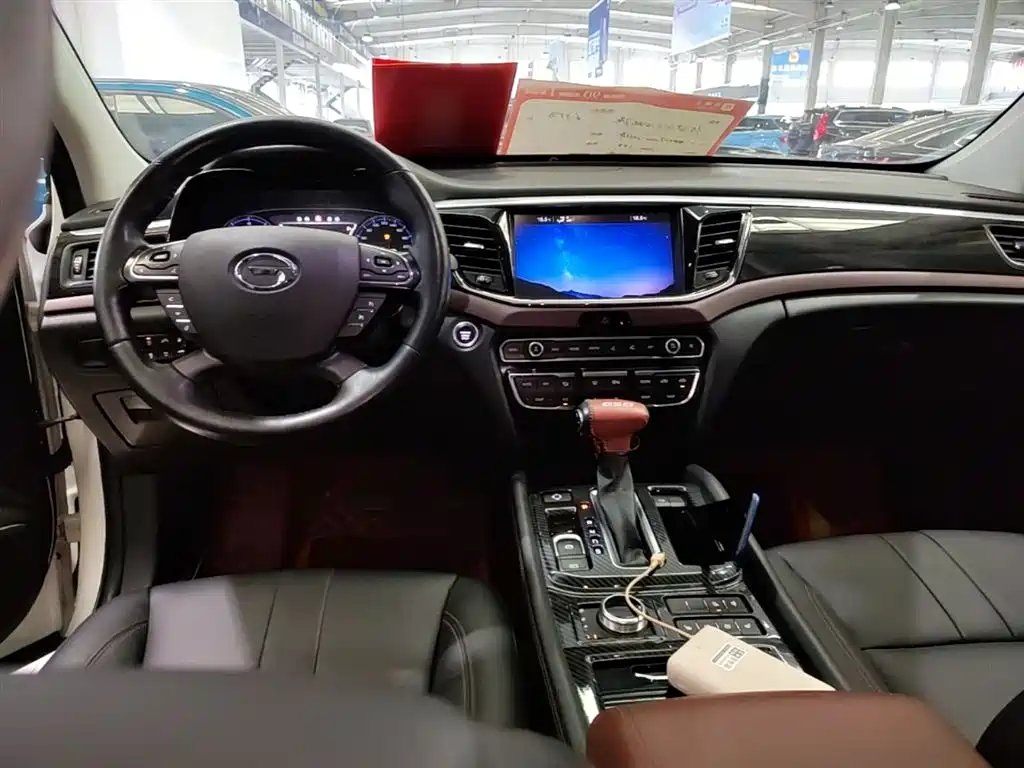GAC Motor Trumpchi GS8 2018 — фото 10