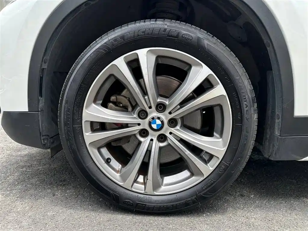 BMW X1 2018 — фото 15