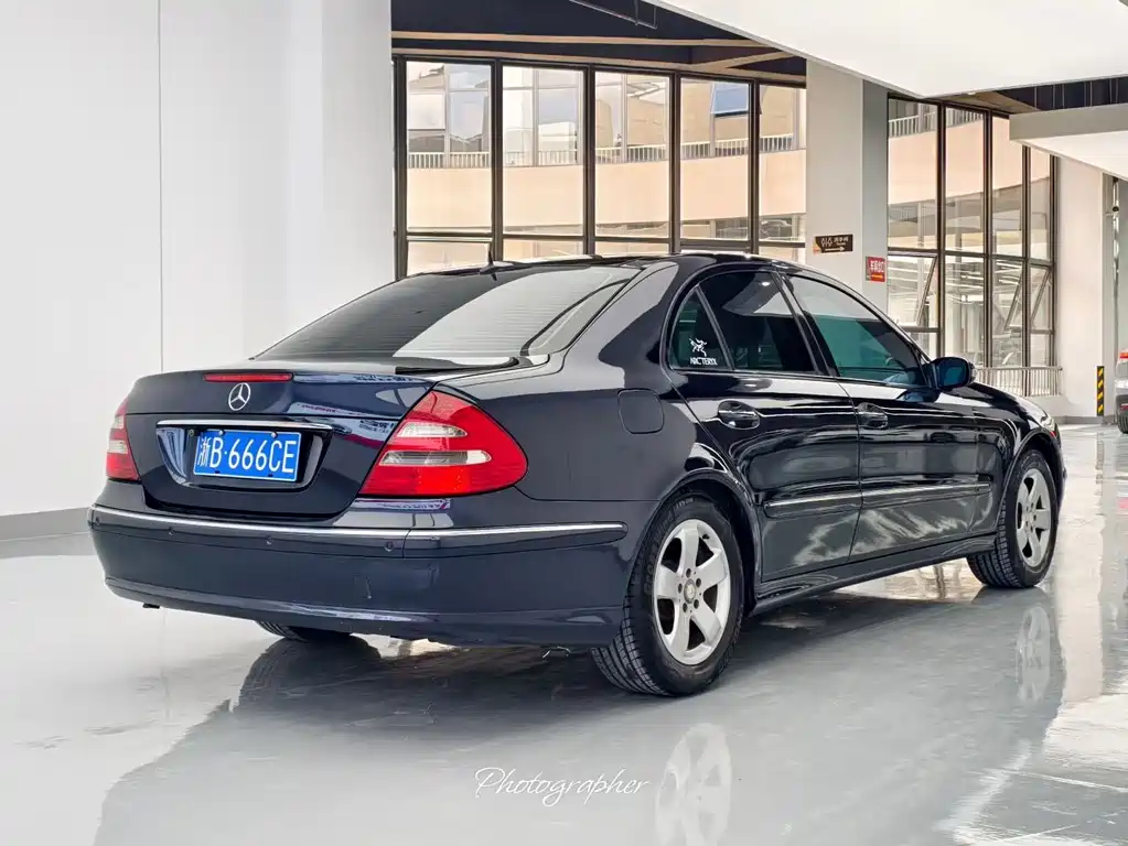 Mercedes-Benz E-Class 2006