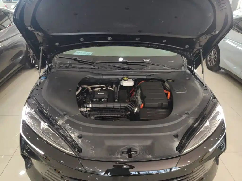 BYD Seal 07 DM-i 2025 — фото 20