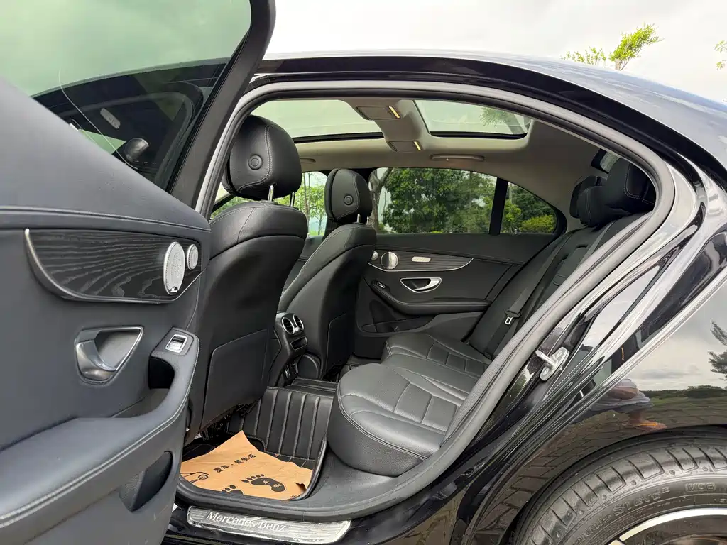 Mercedes-Benz C-Class 2021