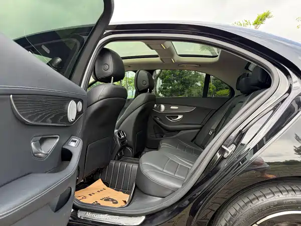 Mercedes-Benz C-Class 2021