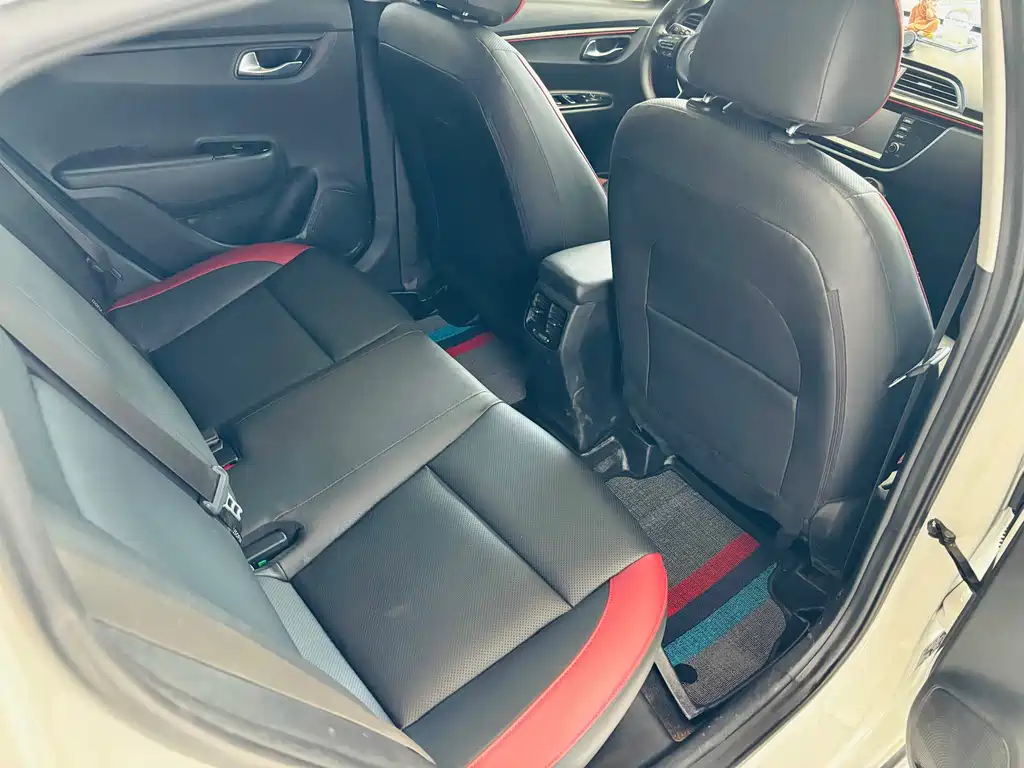 Kia KX Cross 2019 — фото 12