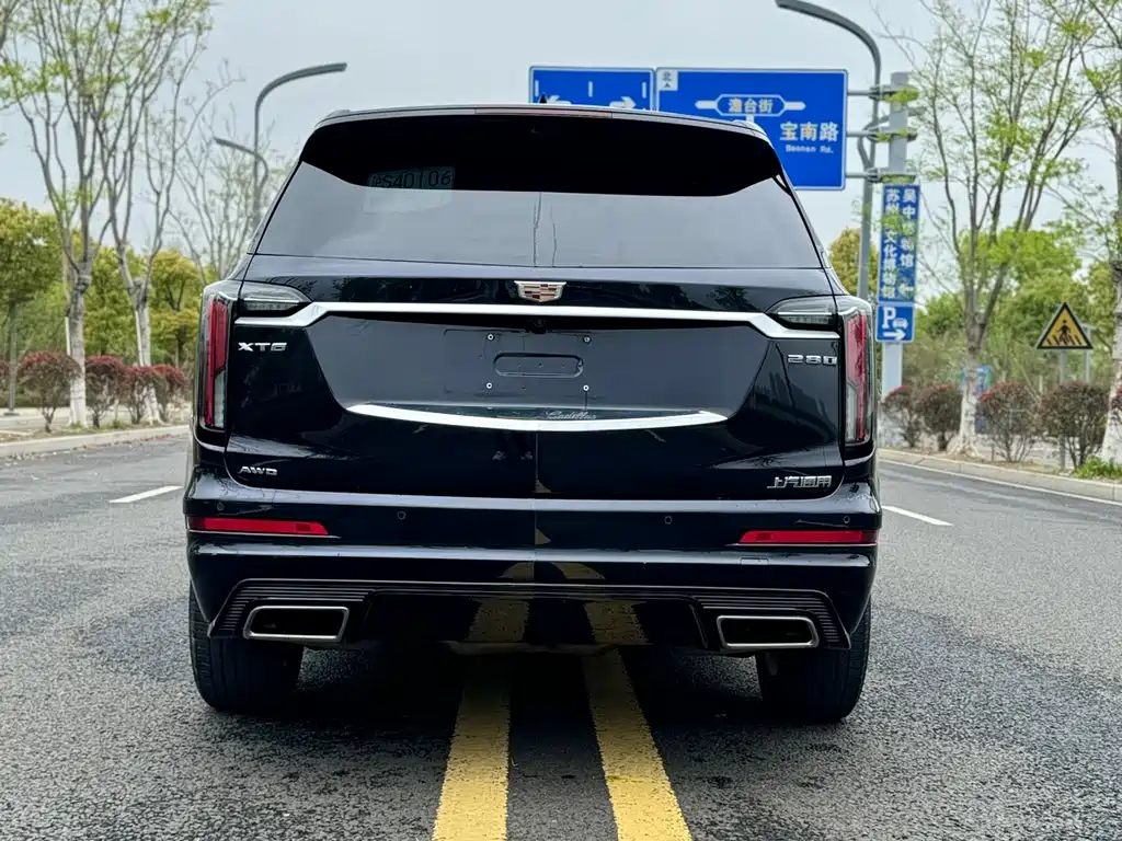 Cadillac XT6 2023 — фото 4
