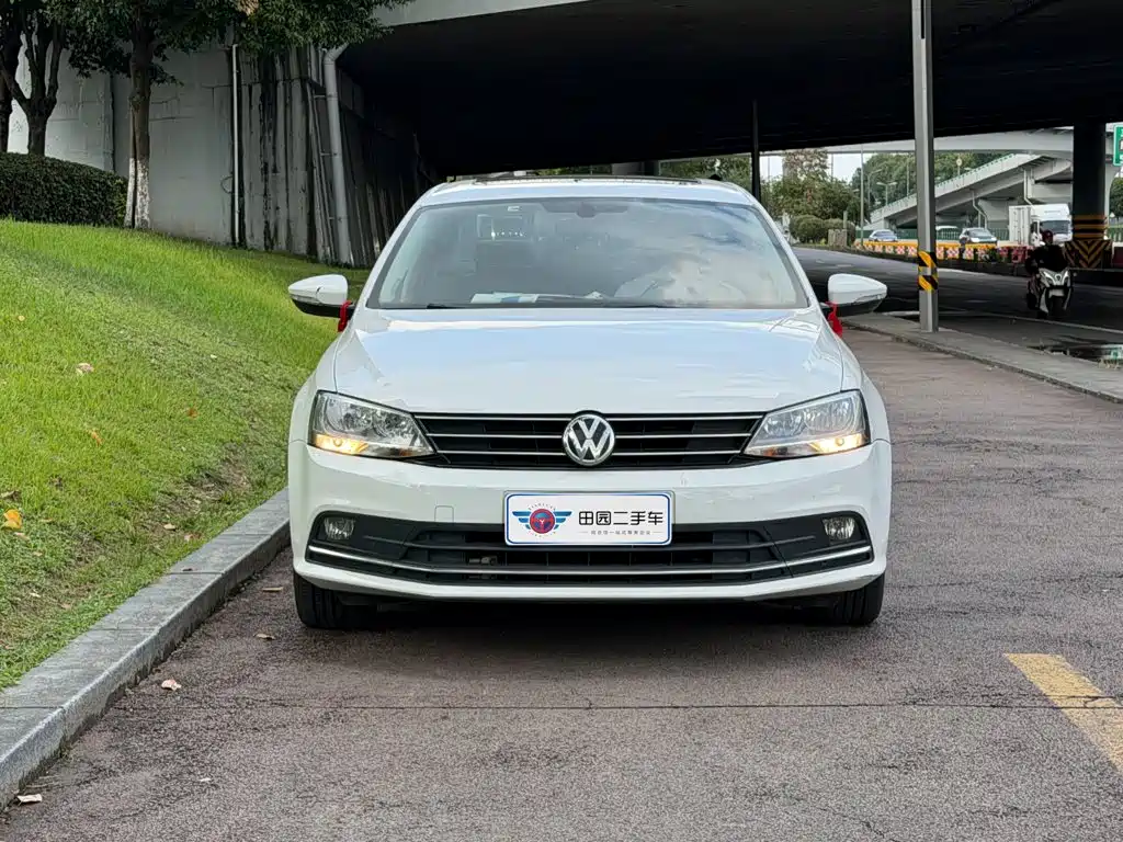 Volkswagen Sagitar 2017