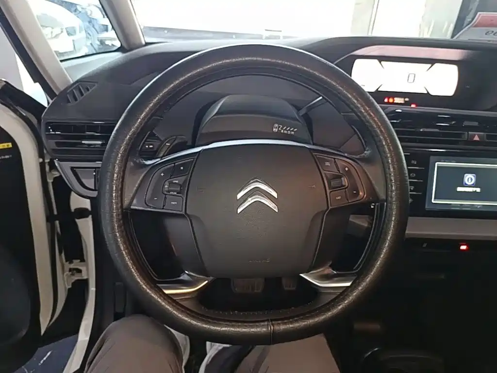Citroën C4 PICASSO 2018 — фото 11