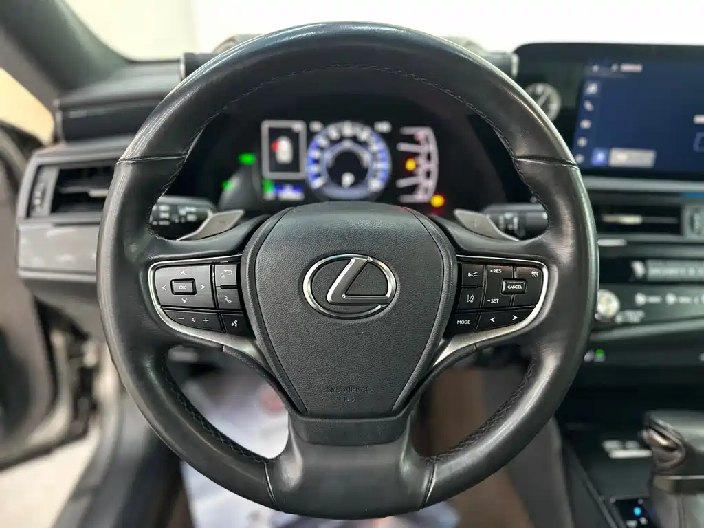 Lexus ES 2023 — фото 7