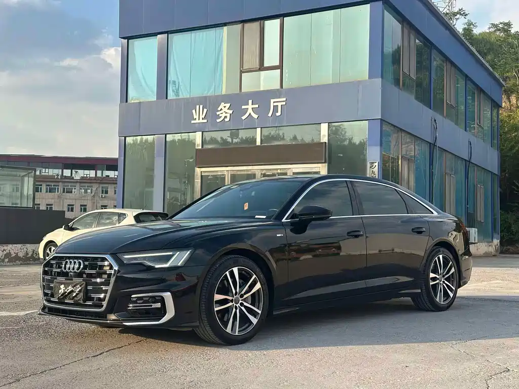 Audi A6L 2019 — фото 1