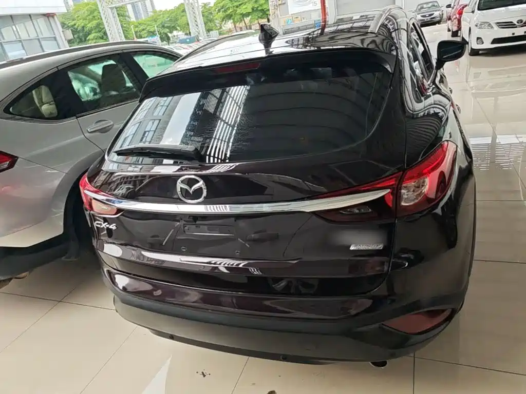 Mazda CX-4 2017 — фото 6