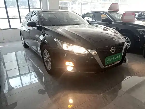 Nissan Teana 2022