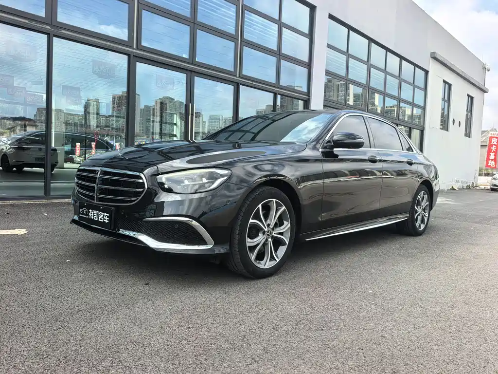 Mercedes-Benz E-Class 2022