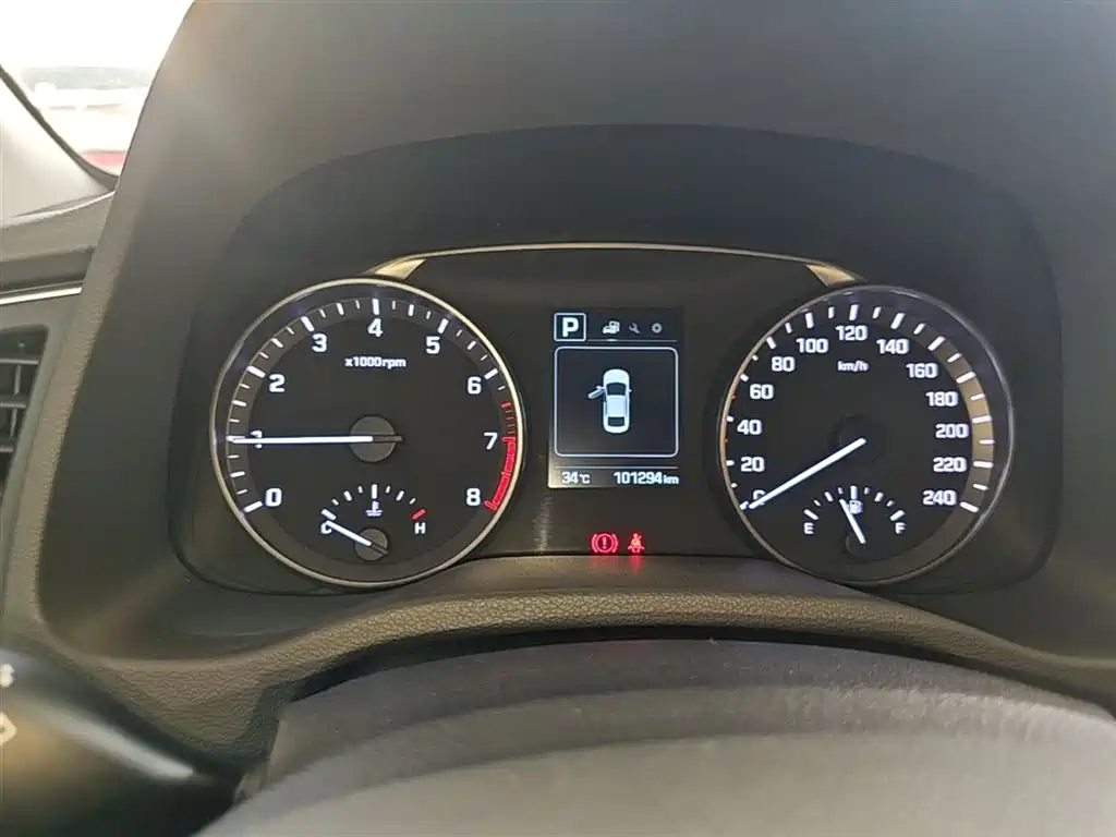 Hyundai Elantra 2019 — фото 12