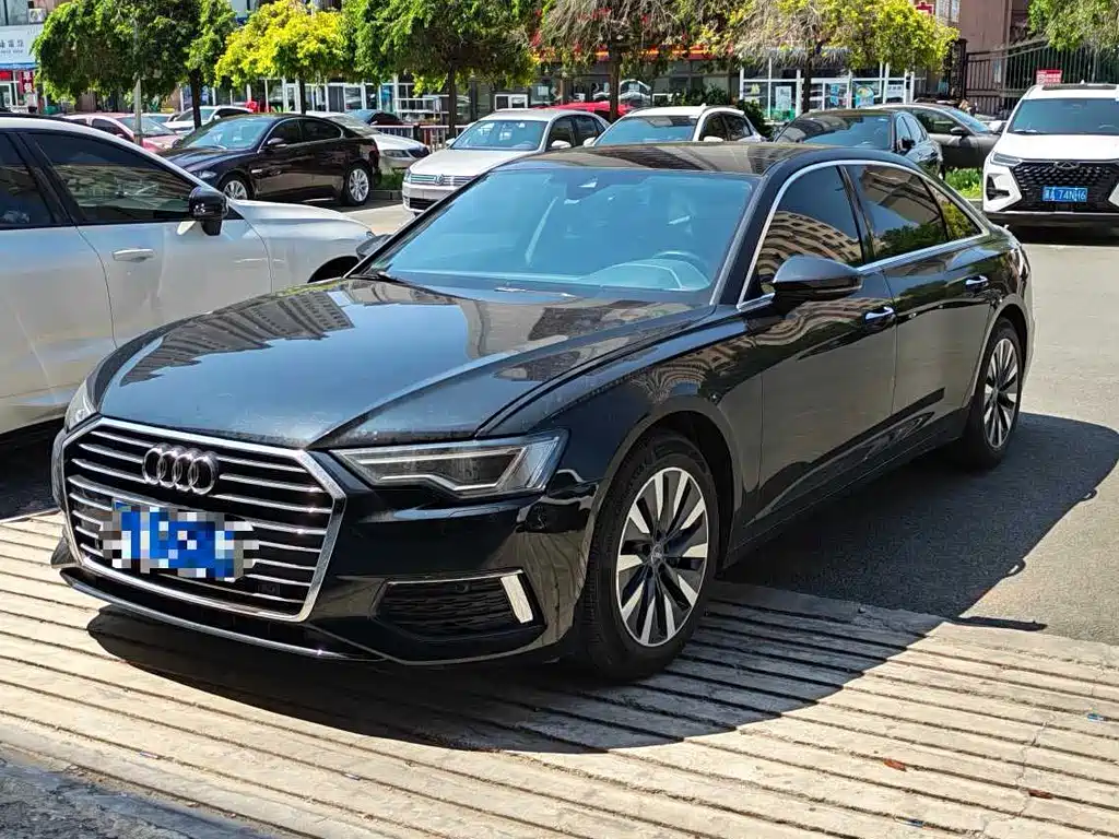 Audi A6L 2019 — фото 1