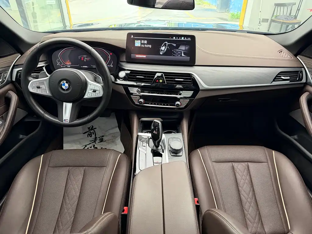 BMW 5 Series 2023 — фото 12