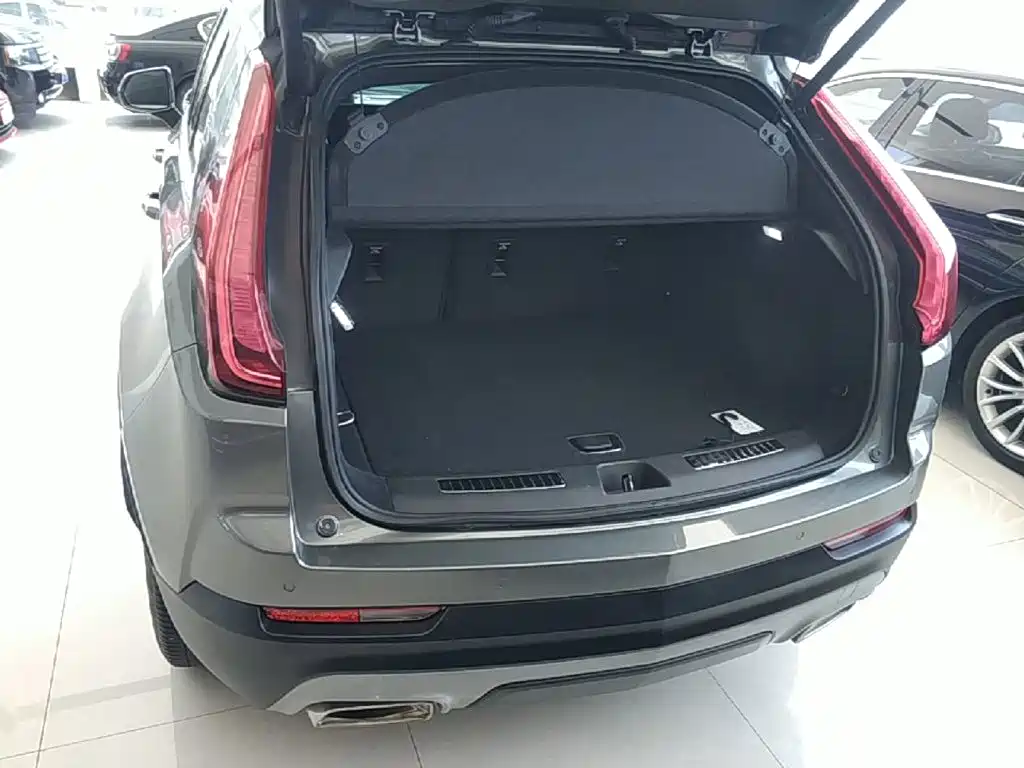 Cadillac XT4 2019 — фото 19