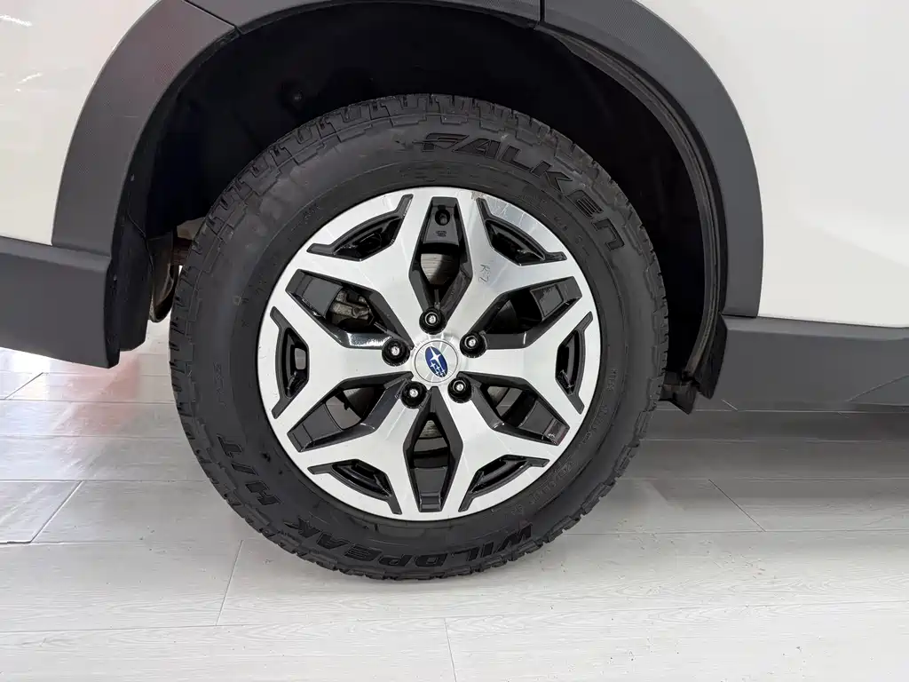 Subaru Forester 2023 — фото 23