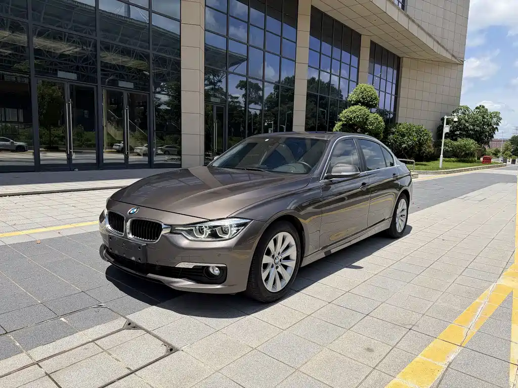 BMW 3 Series 2017 — фото 1