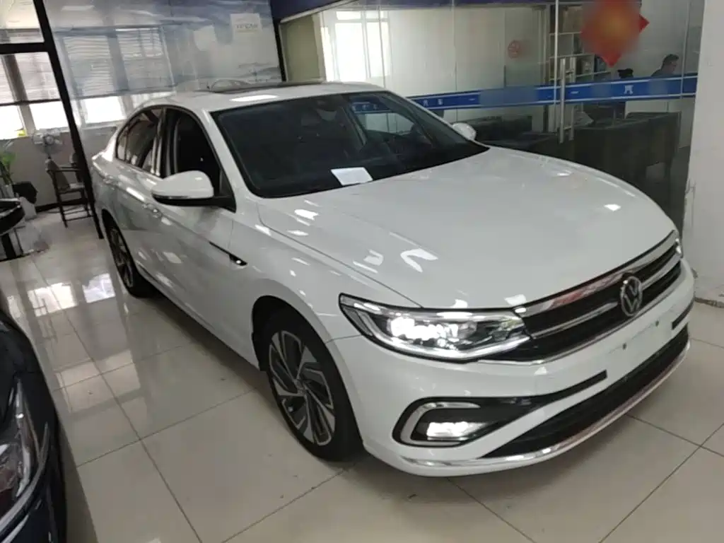 Volkswagen Bora 2023
