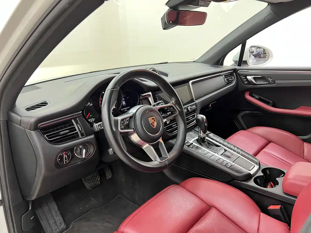 Porsche Macan 2020 — фото 16