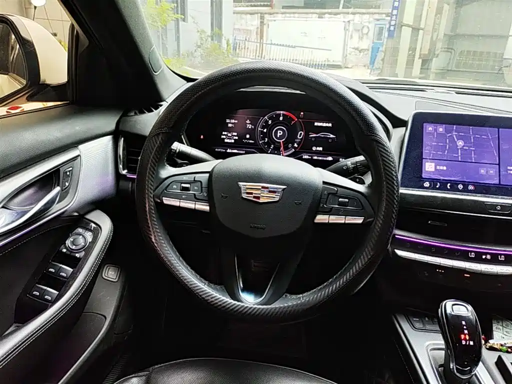 Cadillac CT5 2023 — фото 11