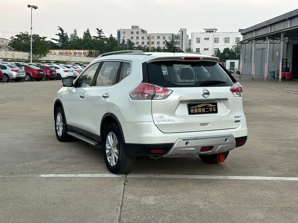 Nissan X-Trail 2017 — фото 12