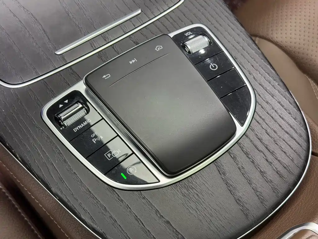 Mercedes-Benz E-Class 2020 — фото 12