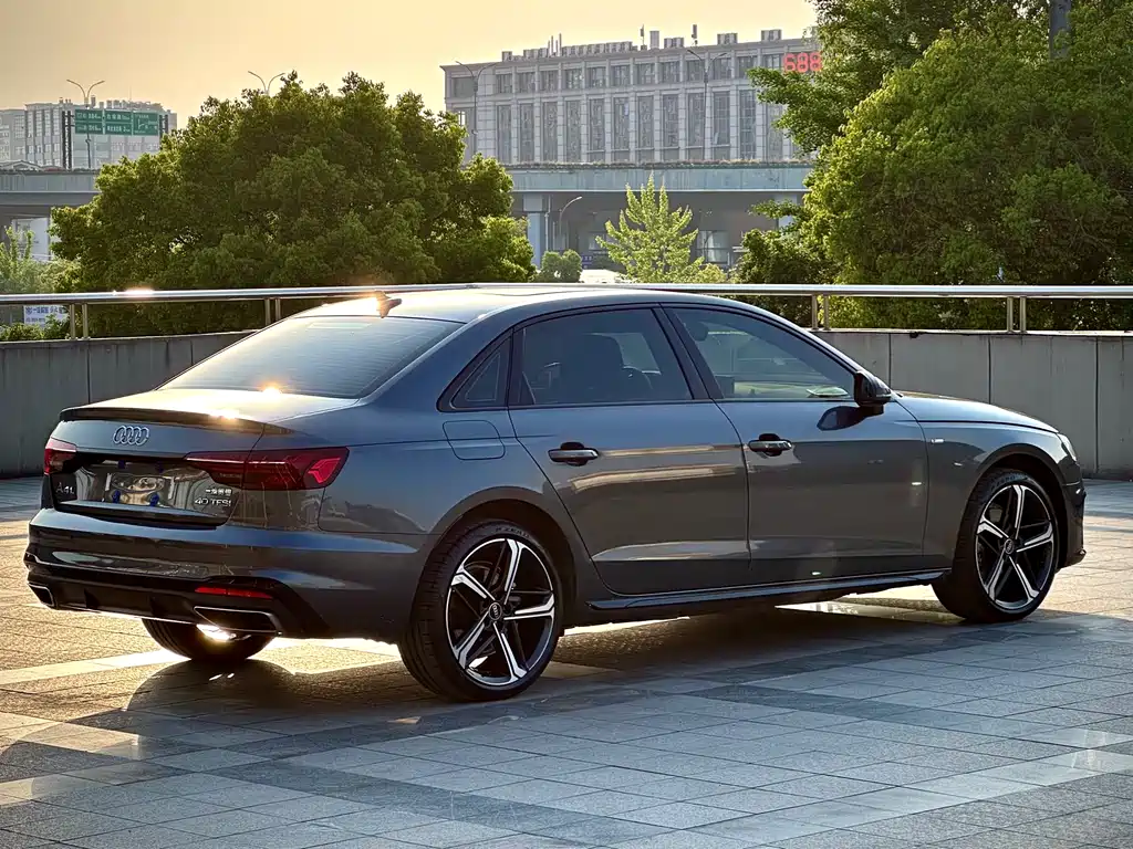Audi A4L 2024 — фото 6