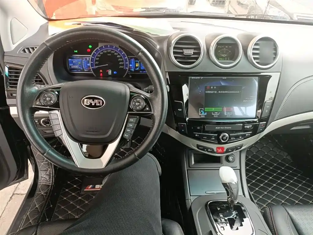 BYD S7 2015 — фото 10
