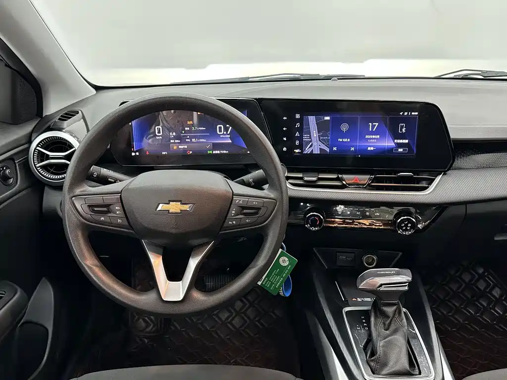 Chevrolet Monza 2023 — фото 12