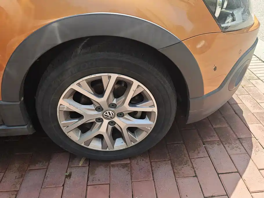 Volkswagen Polo 2016