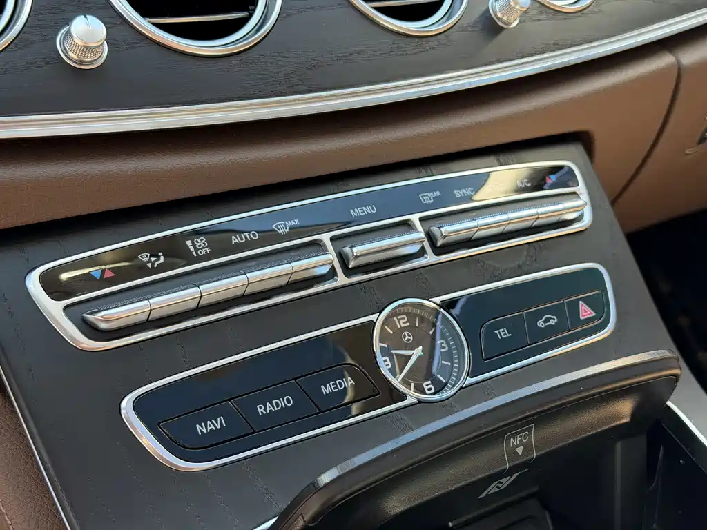 Mercedes-Benz E-Class 2020 — фото 8