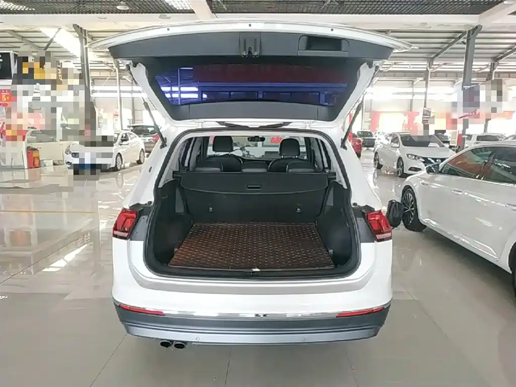 Volkswagen Tiguan L 2018 — фото 19