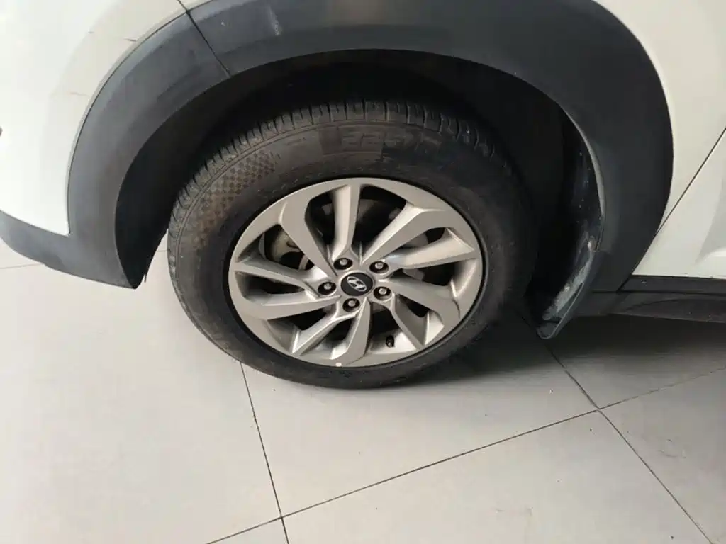 Hyundai Tucson 2017 — фото 23