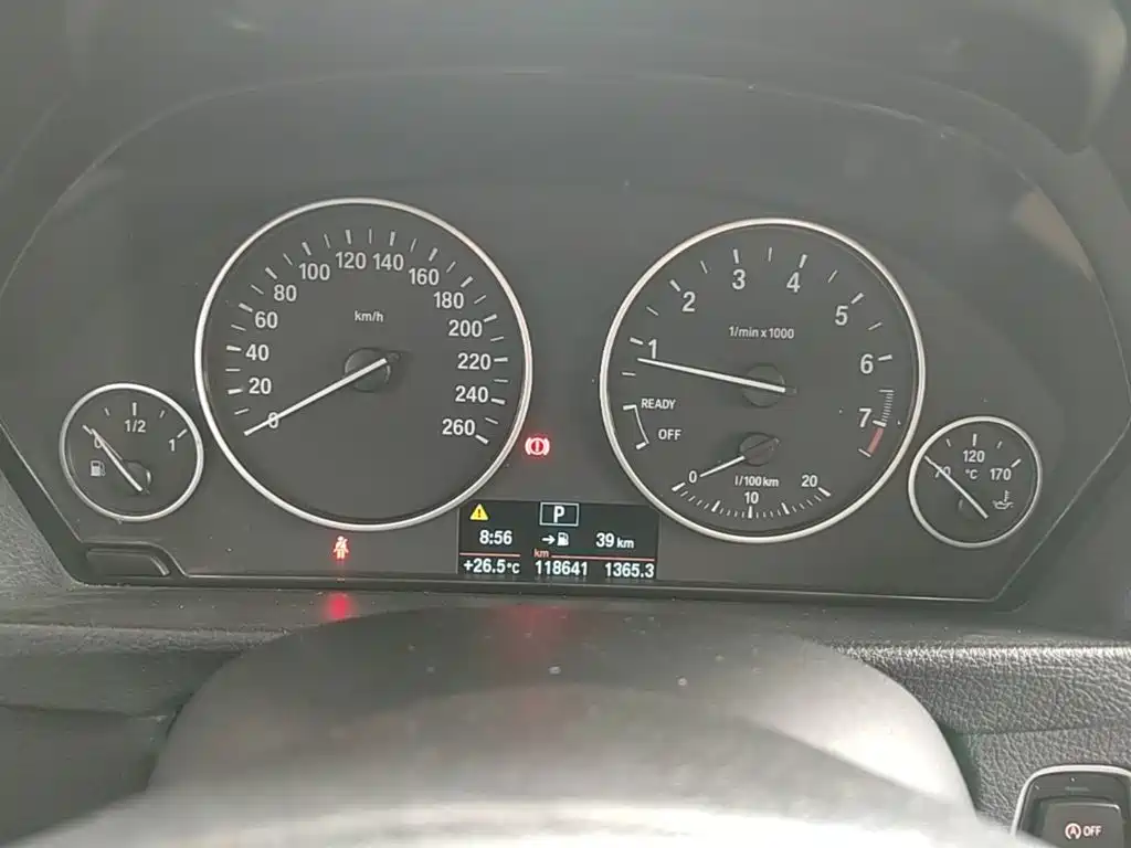 BMW 3 Series 2015 — фото 12