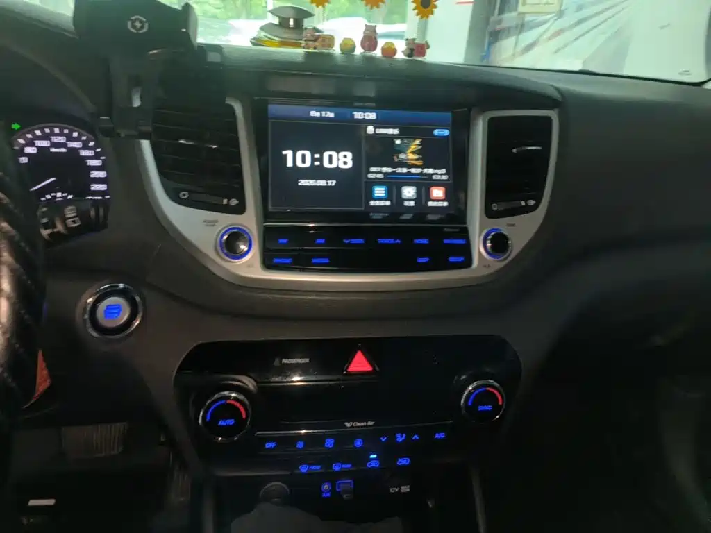 Hyundai Tucson 2017 — фото 13