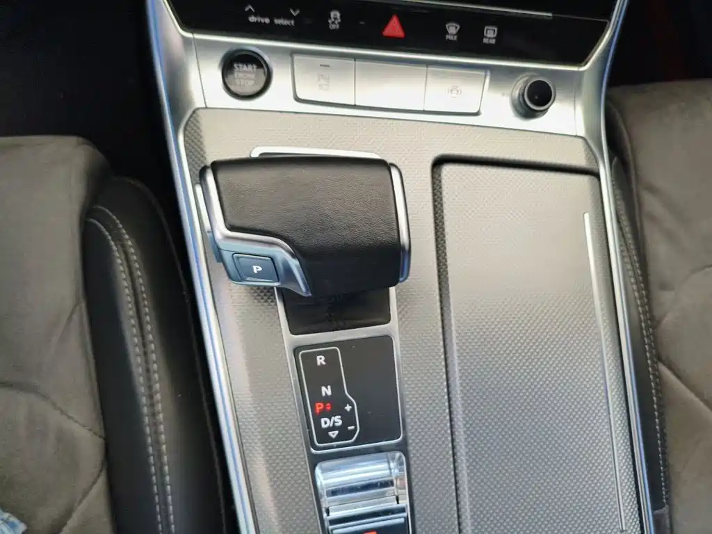 Audi A6L 2023 — фото 7