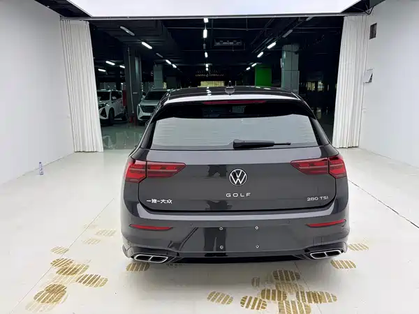Volkswagen Golf 2022