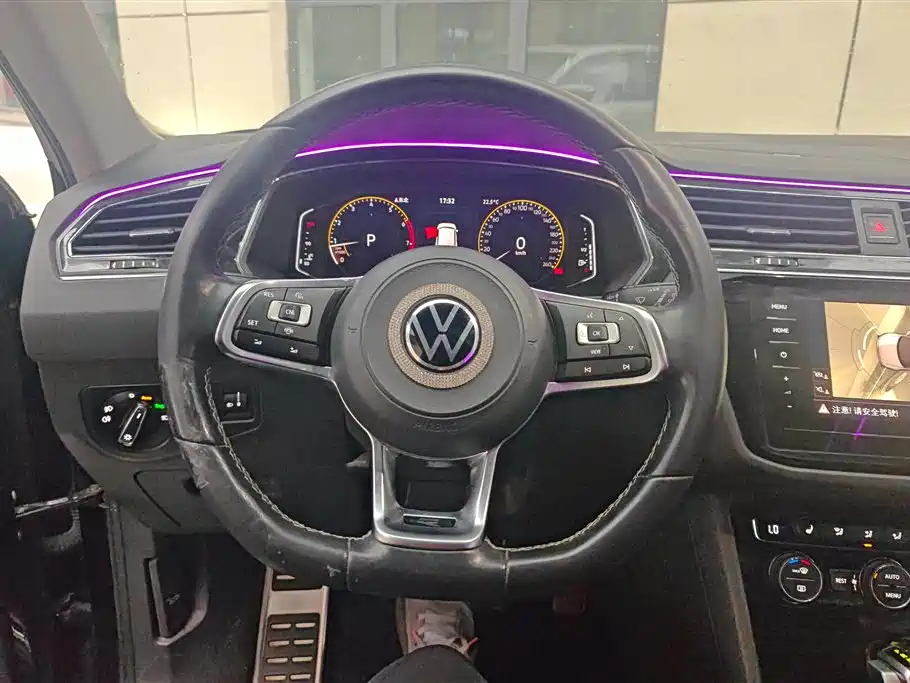 Volkswagen Tiguan L 2021 — фото 15