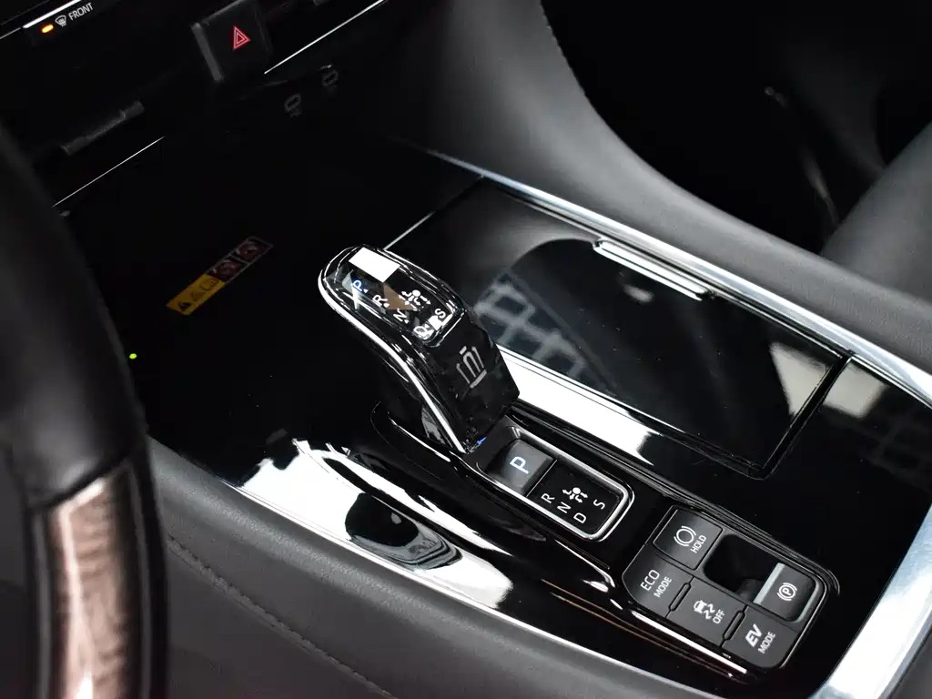 Toyota Vellfire 2024 — фото 12