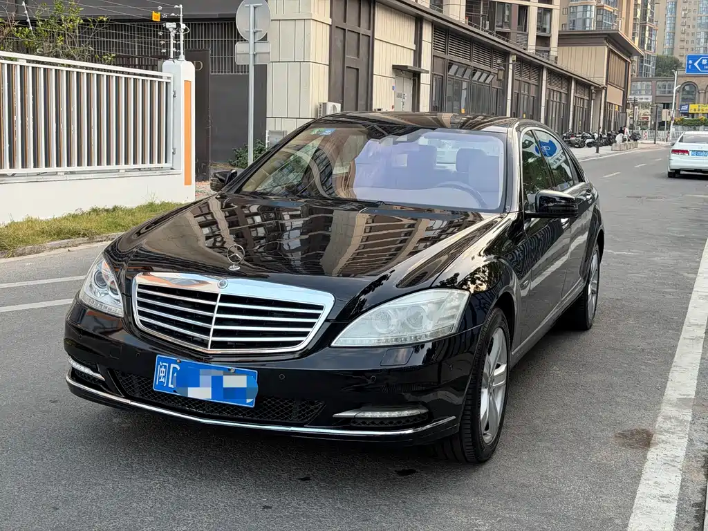 Mercedes-Benz S-Class 2010 — фото 1