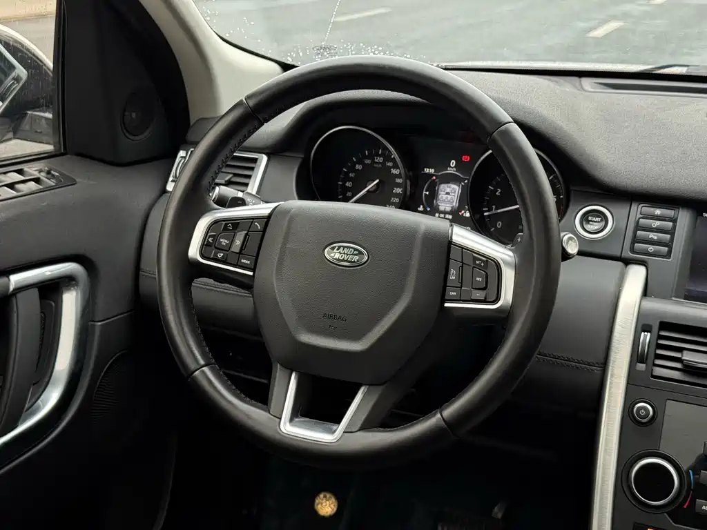 Land Rover Discovery Sport 2017 — фото 4