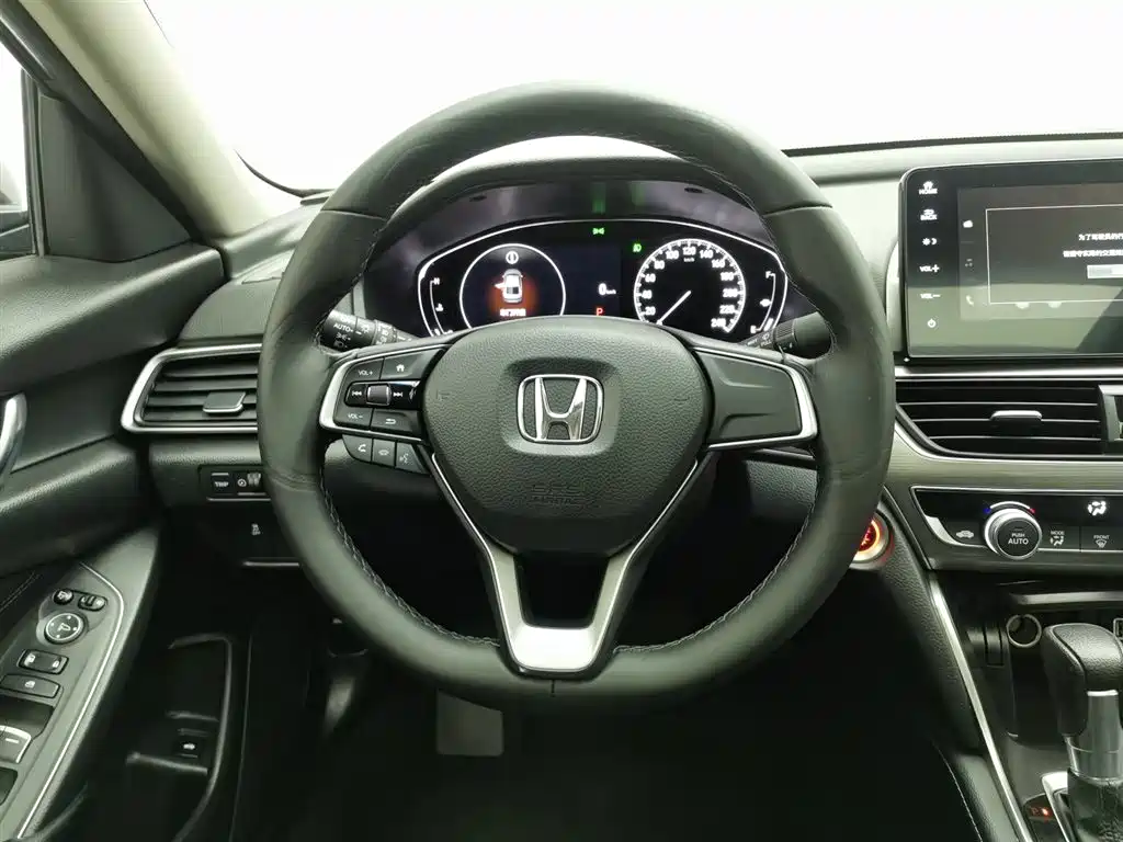 Honda Accord 2022 — фото 11