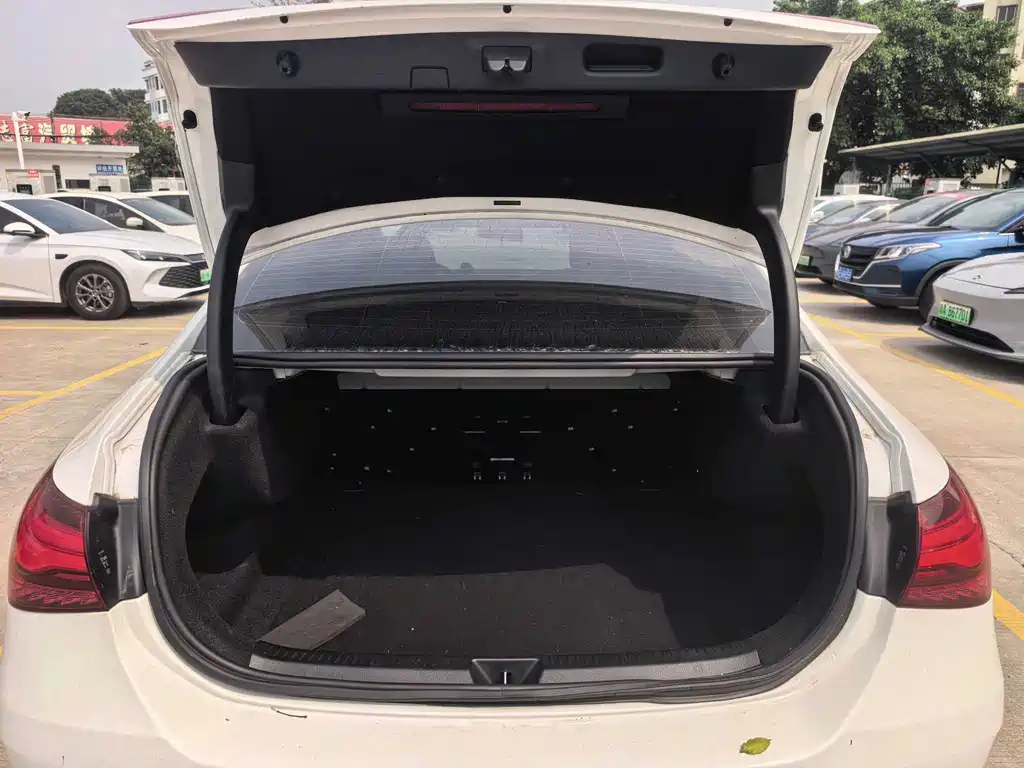 Mercedes-Benz A-Class 2023 — фото 13