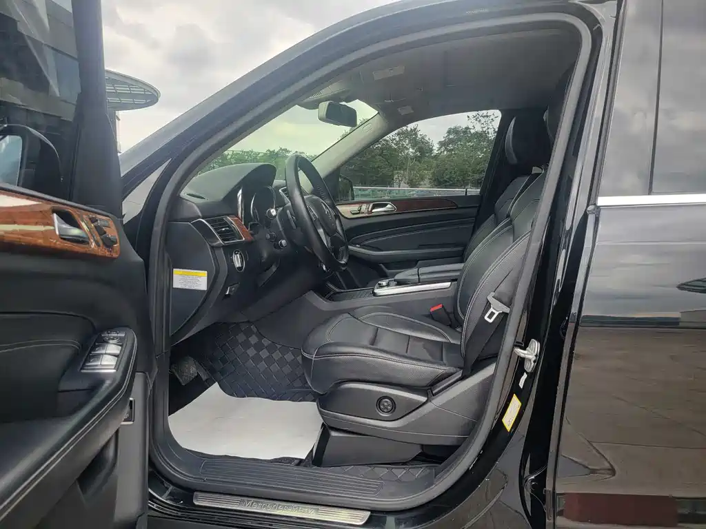 Mercedes-Benz M-Class 2014