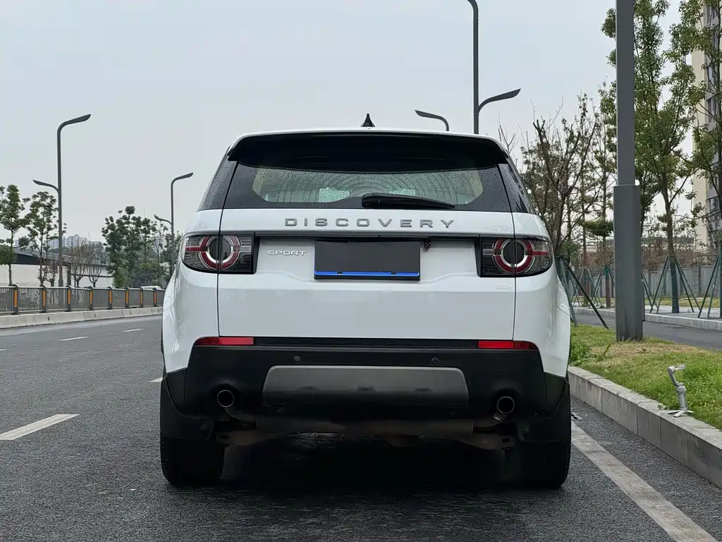 Land Rover Discovery Sport 2017 — фото 11