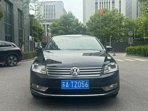 Volkswagen Magotan 2012